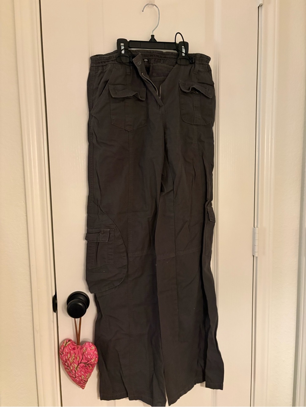 Men's Dark Gray Cargo Pants - Casual Utility Style